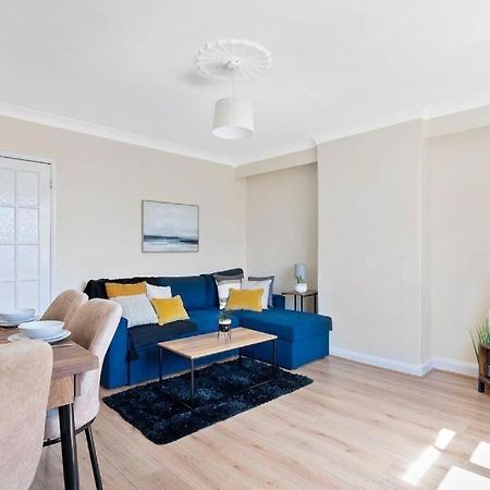 Spacious 3Br House In Enfield North London With Garden Exterior foto
