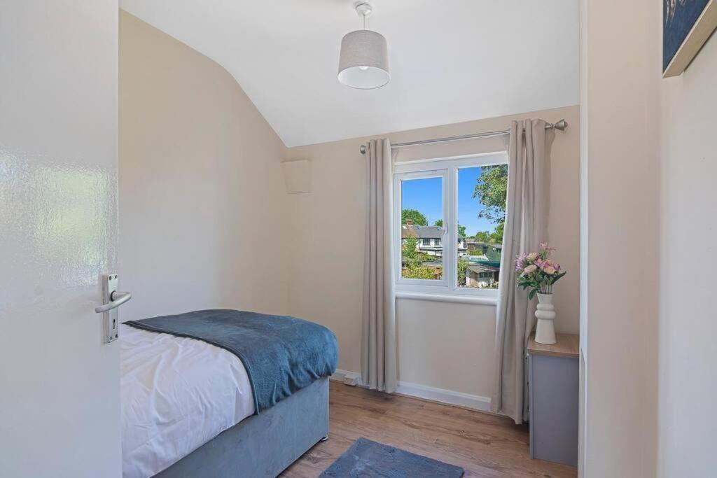 Spacious 3Br House In Enfield North London With Garden Exterior foto